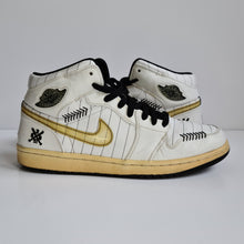 Load image into Gallery viewer, Nike Air Jordan 1 Retro Opening Day 'Barons' UK9 Korreckt