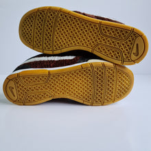 Load image into Gallery viewer, Nike Air Mogan Premium 6.0 UK10 Korreckt