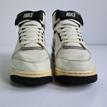 Load image into Gallery viewer, Nike Air Revolution VNTG QS UK10 Korreckt