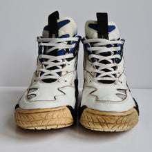 Load image into Gallery viewer, Reebok Preseason &#39;Vintage&#39; UK10.5 Korreckt
