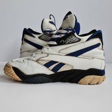 Load image into Gallery viewer, Reebok Preseason &#39;Vintage&#39; UK10.5 Korreckt
