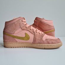 Load image into Gallery viewer, Nike Air Jordan 1 Mid &#39;Coral Gold&#39; UK10.5 Korreckt
