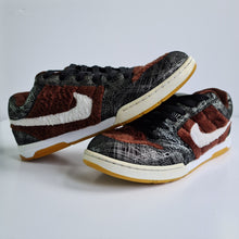 Load image into Gallery viewer, Nike Air Mogan Premium 6.0 UK10 Korreckt
