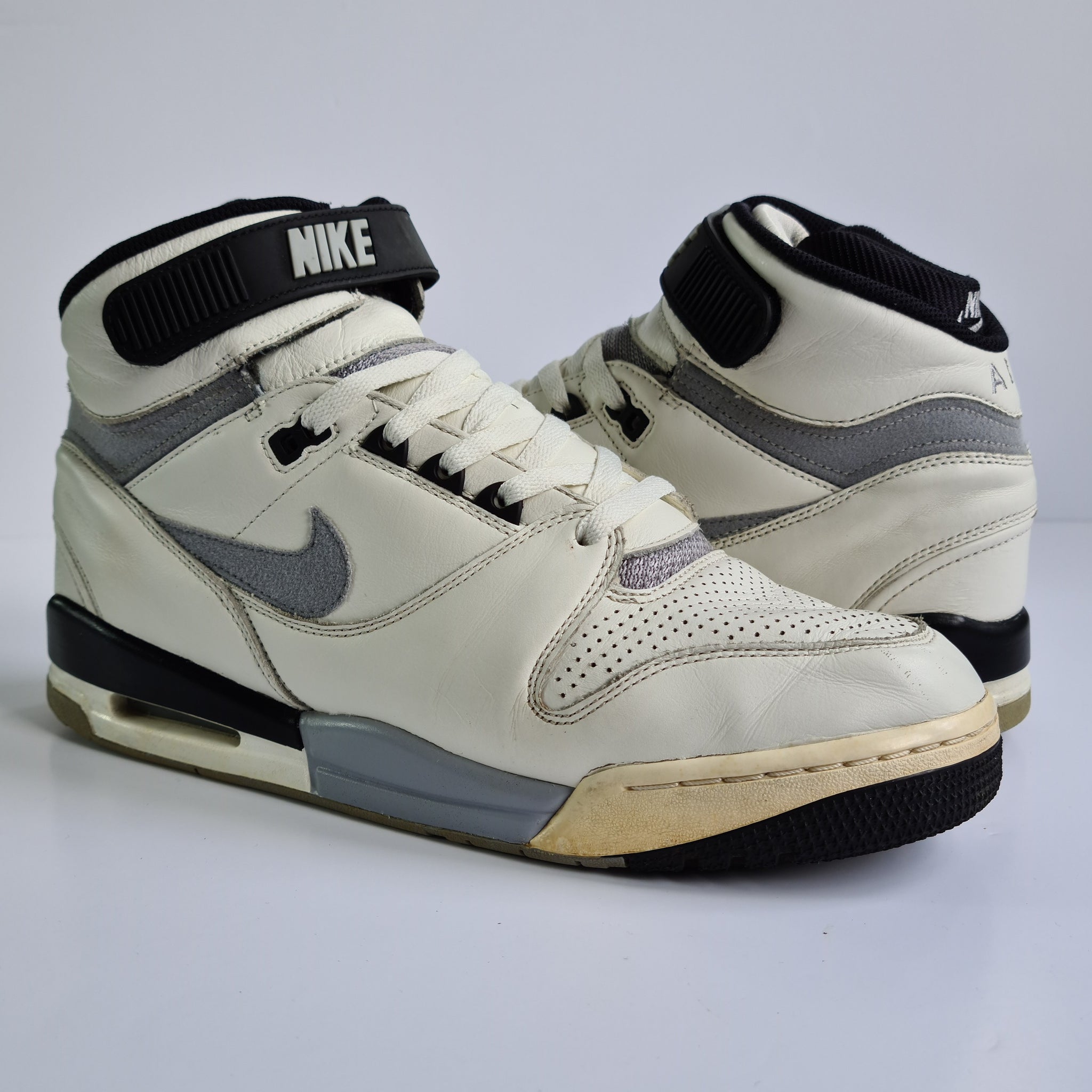 Nike Air Revolution VNTG QS UK10 Korreckt